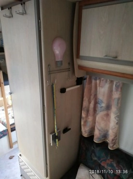                         Sprzedam przyczepę kempingową produkcji francuskiej marki CARAVELAIR model BAMBA 330. - zdjęcie 11
                        