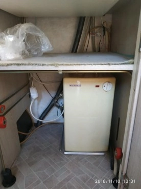                         Sprzedam przyczepę kempingową produkcji francuskiej marki CARAVELAIR model BAMBA 330. - zdjęcie 12
                        