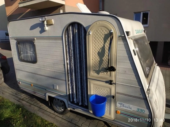                         Sprzedam przyczepę kempingową produkcji francuskiej marki CARAVELAIR model BAMBA 330. - zdjęcie 1
                        