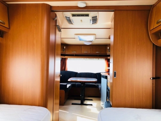                         FENDT DIAMANT 560 KLIMATYZACJA, MARKIZA, PRZEDSIONEK, MOVER - zdjęcie 10
                        