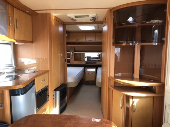                         FENDT DIAMANT 560 KLIMATYZACJA, MARKIZA, PRZEDSIONEK, MOVER - zdjęcie 5
                        