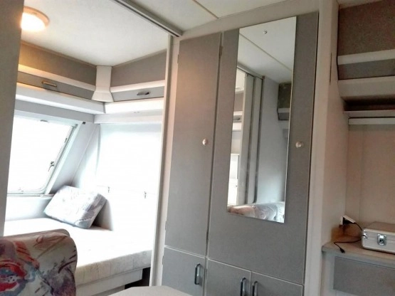                         Axxor, 1995r, DMC 890 kg, klima dachowa, 5 osób, zamykana sypialnia - zdjęcie 15
                        