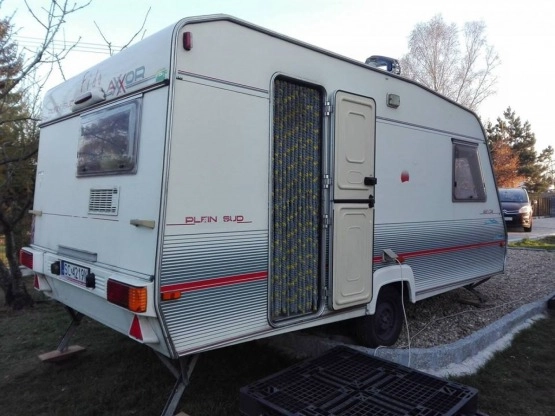                         Axxor, 1995r, DMC 890 kg, klima dachowa, 5 osób, zamykana sypialnia - zdjęcie 1
                        