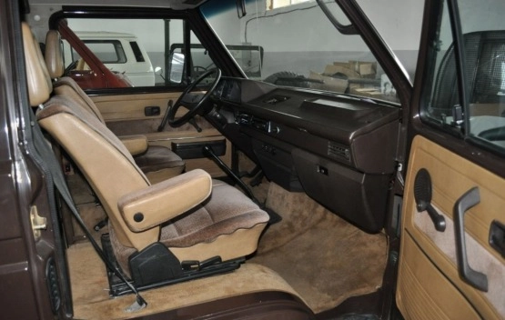                         Volkswagen California T3 rocznik 1985 - zdjęcie 10
                        