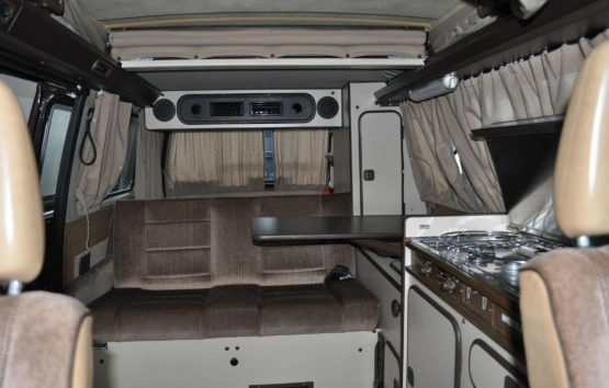                         Volkswagen California T3 rocznik 1985 - zdjęcie 2
                        