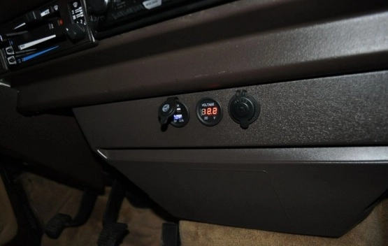                         Volkswagen California T3 rocznik 1985 - zdjęcie 4
                        