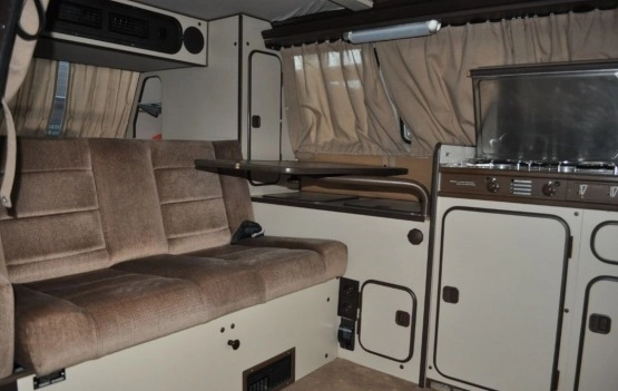                         Volkswagen California T3 rocznik 1985 - zdjęcie 8
                        