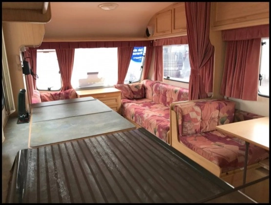                         Przyczepa Abbey County - 2000 rok - zdjęcie 9
                        