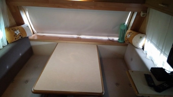                         Sprzedam Przyczepę kempingowa Kip De Lux 1990 rok - zdjęcie 9
                        