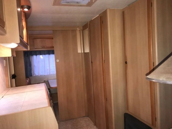                         Adria Unica 461 dla 6 osób, z przedsionkiem. DMC 1100 kg - zdjęcie 14
                        