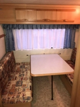                         Adria Unica 461 dla 6 osób, z przedsionkiem. DMC 1100 kg - zdjęcie 18
                        