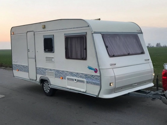                         Adria Unica 461 dla 6 osób, z przedsionkiem. DMC 1100 kg - zdjęcie 1
                        