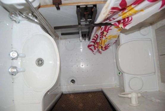                         SAM Lekka DMC 750 kg! Ciepła woda! Ogrzewanie! WC! Prysznic! Zadbana! - zdjęcie 2
                        