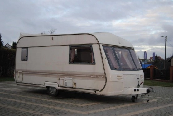                         SAM Lekka DMC 750 kg! Ciepła woda! Ogrzewanie! WC! Prysznic! Zadbana! - zdjęcie 8
                        