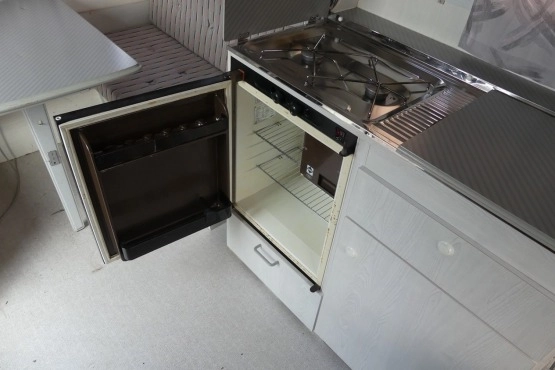                         Przyczepa 4-osobowa HOME-CAR 36 z 1989 r. - zdjęcie 4
                        