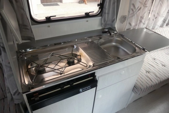                         Przyczepa 4-osobowa HOME-CAR 36 z 1989 r. - zdjęcie 5
                        