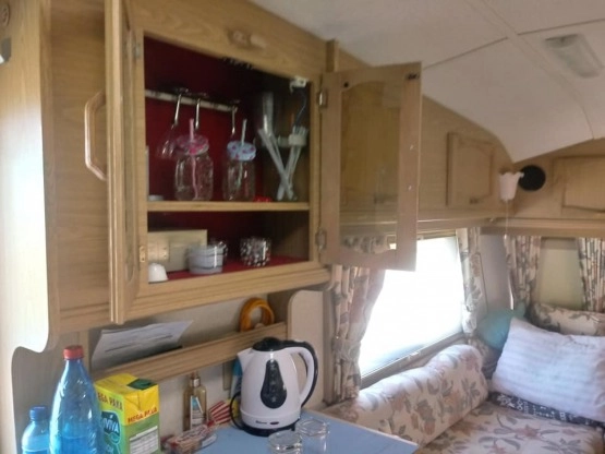                         Angielska przyczepa Vanroyce Caravans Model 450 - zdjęcie 9
                        