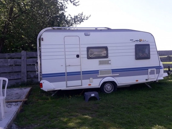                         Przyczepa Hobby 4-osobowa z 1999 r. - zdjęcie 1
                        