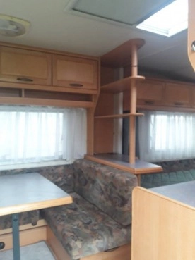                         Przyczepa Hobby 4-osobowa z 1999 r. - zdjęcie 2
                        