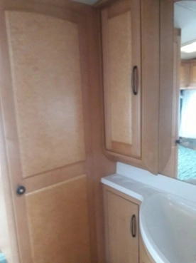                         Przyczepa Hobby 4-osobowa z 1999 r. - zdjęcie 9
                        