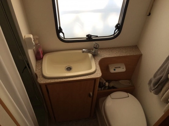                         Fiat Ducato Burstner 535 Active 1.9 td, 98 rok, kamper oryginał opłacony - zdjęcie 4
                        