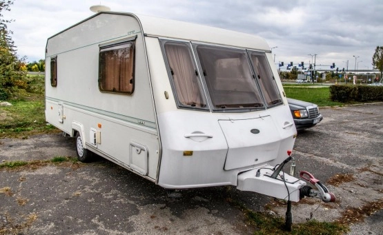                         Przyczepa kempingowa Elddis Sceptre Crown - zdjęcie 4
                        