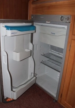                         Przyczepa Fleedwood, rok 2004 - zdjęcie 15
                        