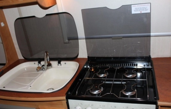                         Przyczepa Fleedwood, rok 2004 - zdjęcie 16
                        