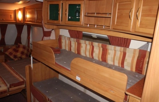                         Przyczepa Fleedwood, rok 2004 - zdjęcie 2
                        