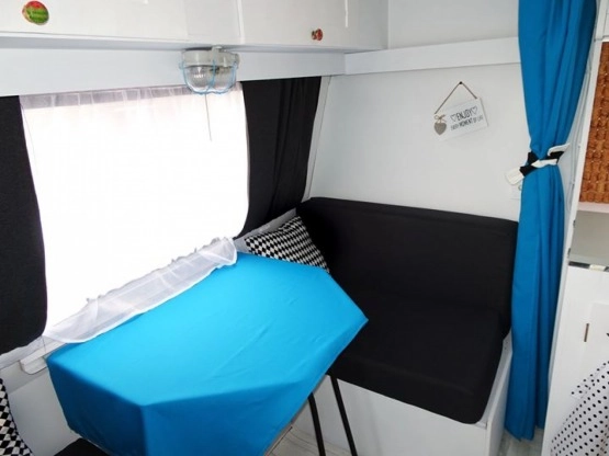                         Przyczepa Kempingowa De Reu 4000 - zdjęcie 11
                        