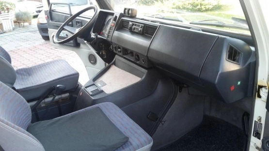                         Mercedes MB100 89R 2,4D 5 osobowy - zdjęcie 4
                        