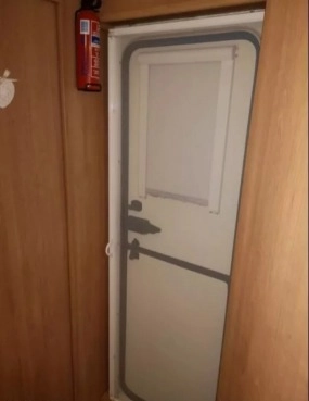                         Przyczepa kempingowa ACE, rok produkcji 2005 - zdjęcie 4
                        