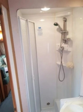                         Przyczepa kempingowa 5-6 osobowa - zdjęcie 3
                        