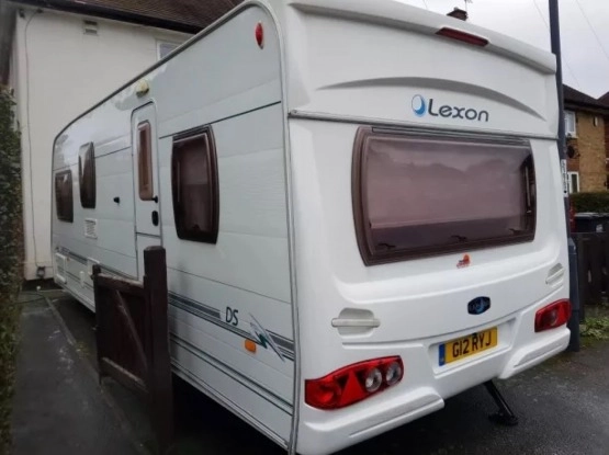                         Przyczepa kempingowa 5-6 osobowa - zdjęcie 7
                        