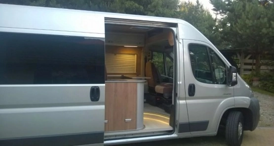                         Auto Citroen Jumper II Camper Van - zdjęcie 9
                        