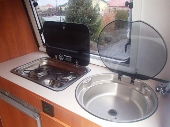                         Nowa Przyczepa Kempingowa N126ET Toaleta Prysznic Kuchnia Ogrzewanie SUPER OKAZJA Wyprzedaż 2018 - zdjęcie 3
                        