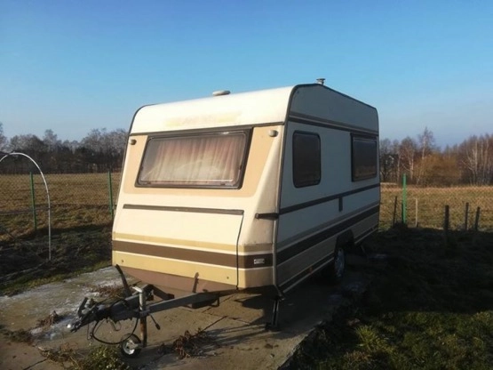                         1988 Dethleffs 4-osobowa+przedsionek, w pełni sprawna - zdjęcie 1
                        