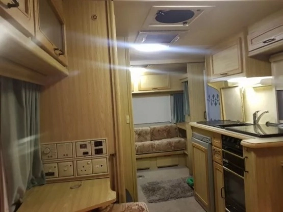                         Przyczepa kempingowa Elddis 5-6 osobowa - zdjęcie 8
                        