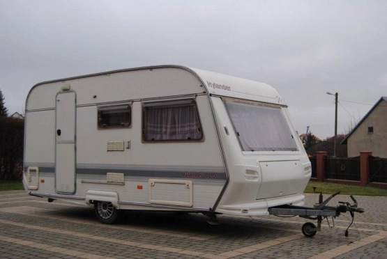                         HYLANDER 400 Zadbana! 4os. z WC! Przedsionek! DMC 1000kg! 95 ROK! - zdjęcie 6
                        