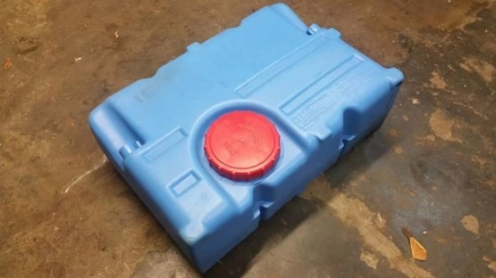                         Zbiornik na wodę Fiamma 70L - zdjęcie 1
                        