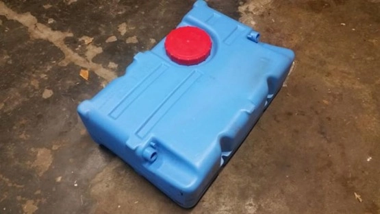                         Zbiornik na wodę Fiamma 70L - zdjęcie 4
                        