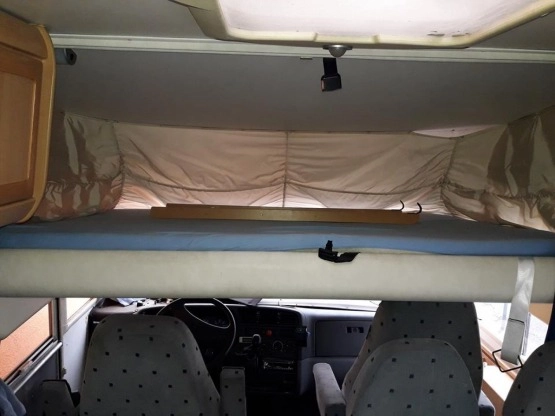                         Kamper Hymer 544. 2001 rok. Pierwsza rejestracja 2002 - zdjęcie 19
                        