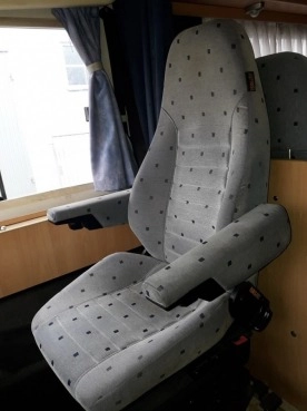                         Kamper Hymer 544. 2001 rok. Pierwsza rejestracja 2002 - zdjęcie 3
                        