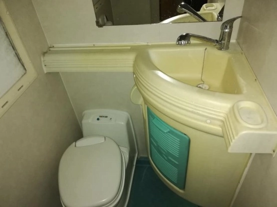                         Ford Transit Camper 1996 rok - zdjęcie 11
                        