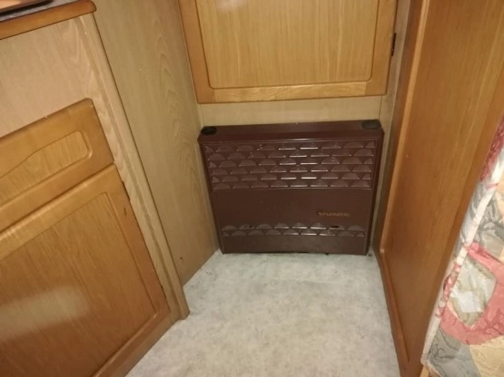                         Ford Transit Camper 1996 rok - zdjęcie 14
                        