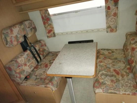                         Ford Transit Camper 1996 rok - zdjęcie 4
                        