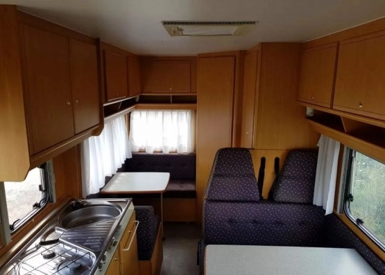                         Kamper Dethleffs A5820, 1998 rok - zdjęcie 5
                        