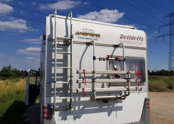                         Kamper Dethleffs A5820, 1998 rok - zdjęcie 8
                        