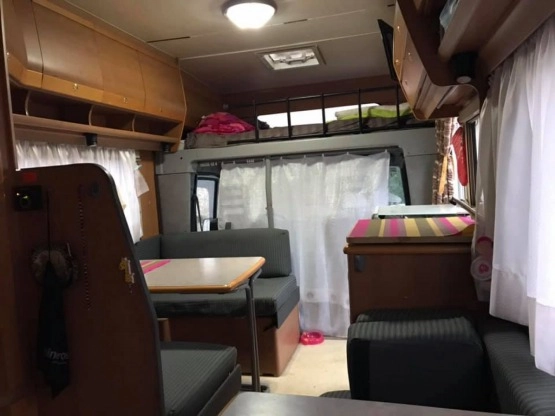                         Kamper FIAT Dethleffs 2,5 tdi, 1994 rok, 186 tys. km - zdjęcie 4
                        