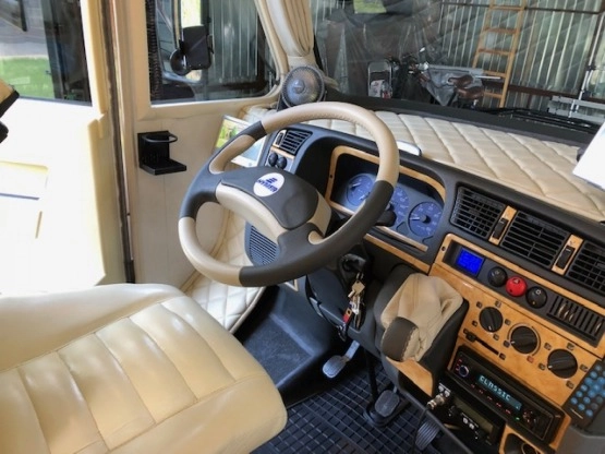                         KAMPER HYMER B 584 IDEALNY 23% VAT - zdjęcie 10
                        